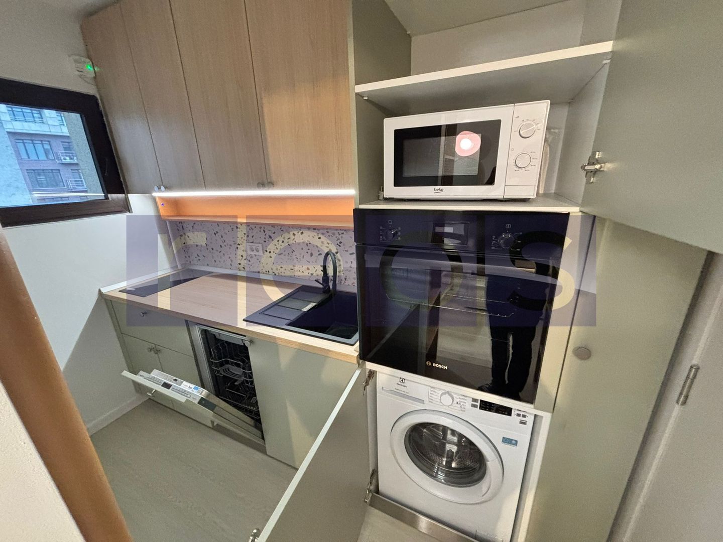 VANZARE GARSONIERA 20MP NOU RENOVATA MOBILATA ALBA IULIA DESIGN INTERIOR - Poză 8