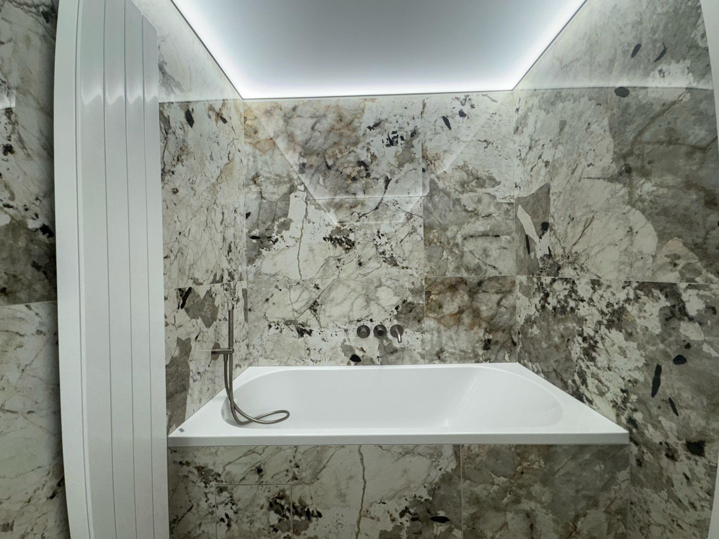 3 CAMERE LUX| 90 mp -Cortina 126| EROU IANCU NICOLAE - Poză 13