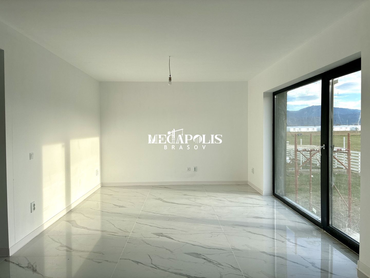 Casă / 2 camere / Codlea / Credit - Poză 4