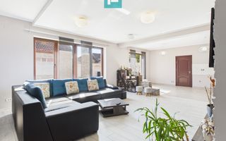 Casă modernă cu 2 corpuri, 5 camere în Pecica - Poză 20