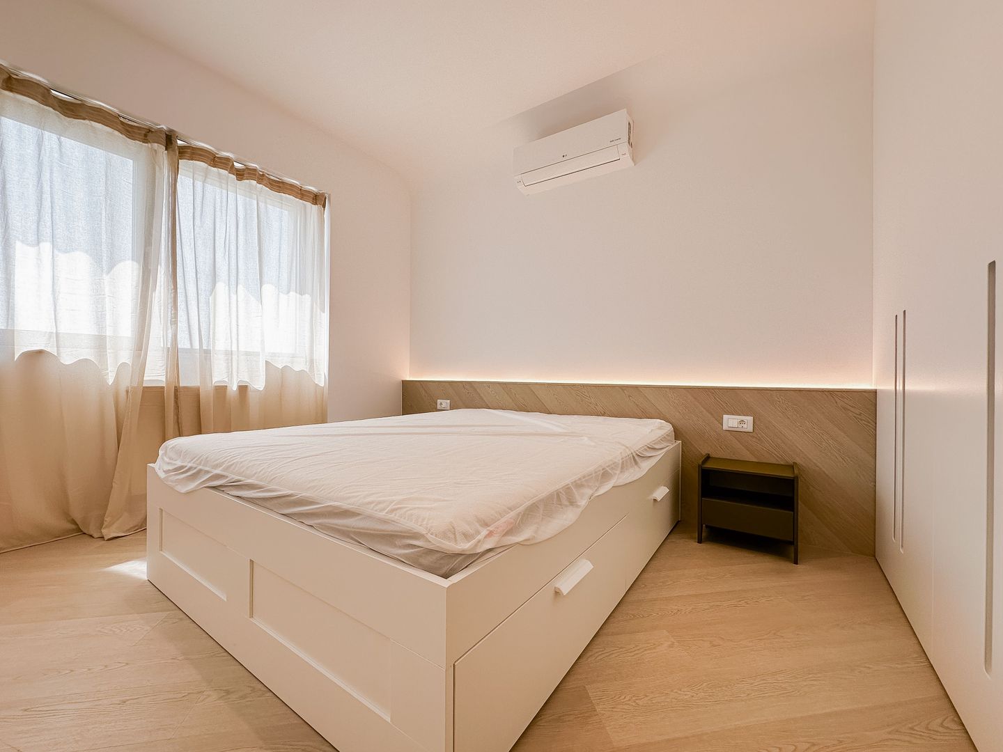 Apartament 2 camere I Cortina North I Boxa I Loc de parcare - Poză 9