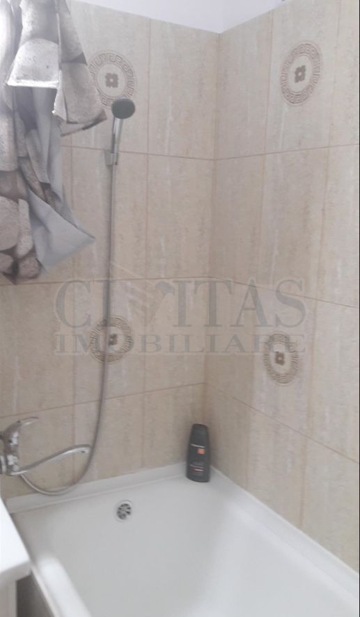 Vând apartament cu o cameră, situata in Manastur, zona Napolact - Poză 3