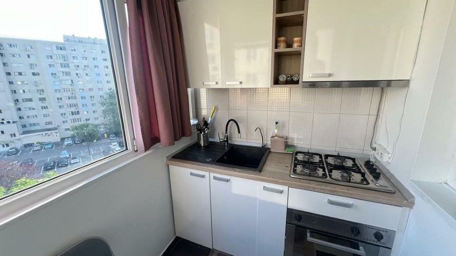 Apartament 4 camere renovat complet  Apărătorii Patriei 89 mp - Poză 6