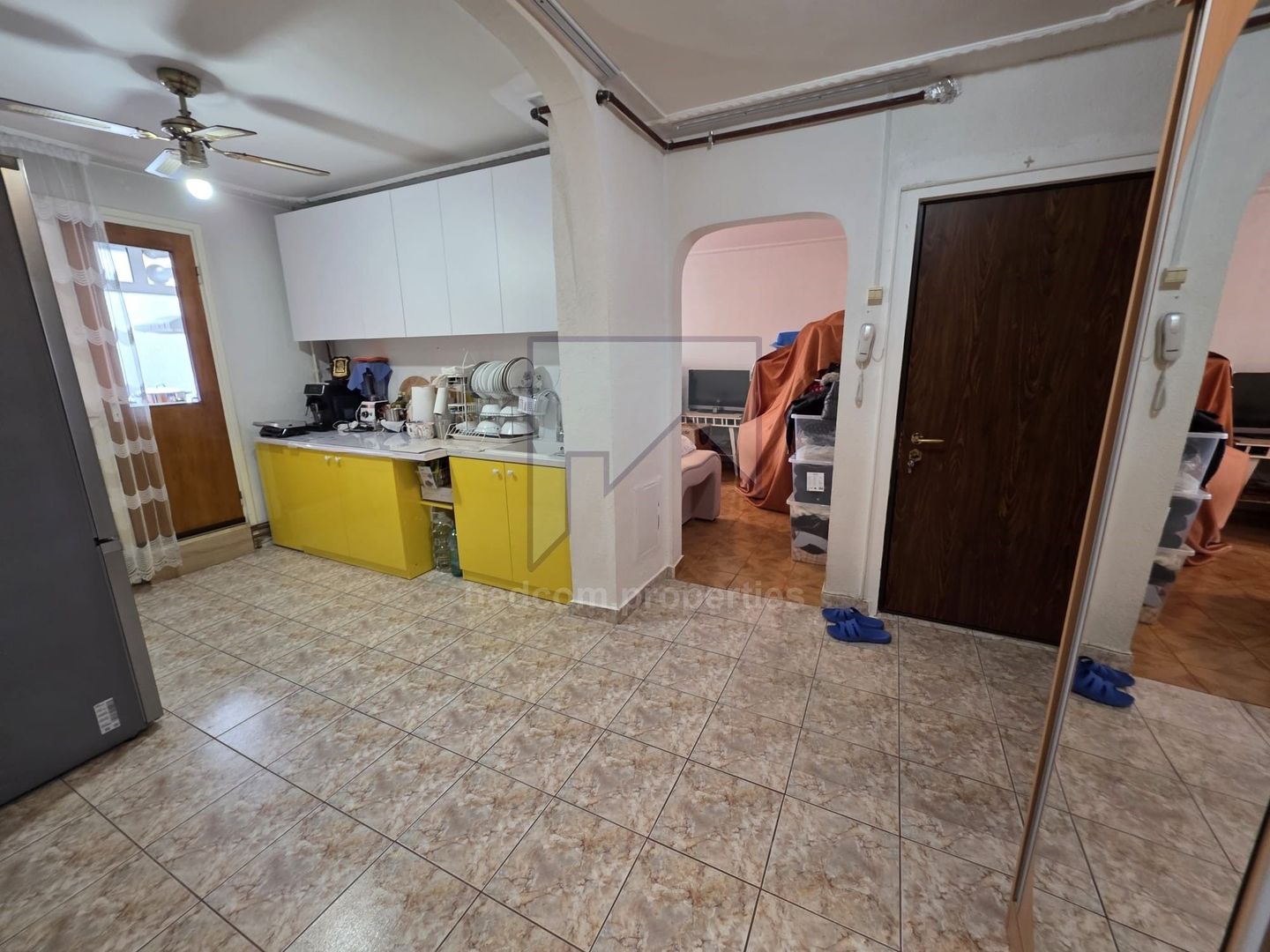 Vanzare apartament 3 camere Rahova - Barca - Poză 1