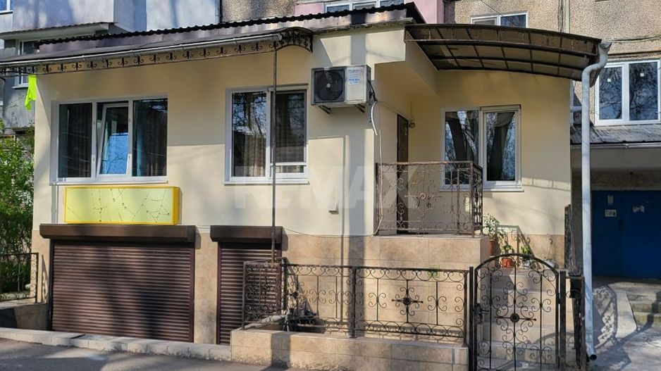 Spațiu comercial+apartament cu 3 camere Botanica Nicolae Zelinski 10/2 - Poză 3