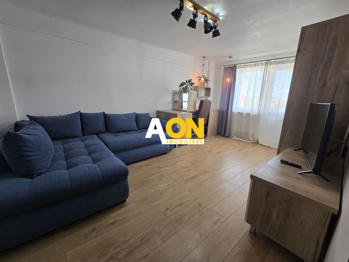 Apartament 2 Camere Decomandat Cetate, Complet Renovat si Mobilat - Poză 4