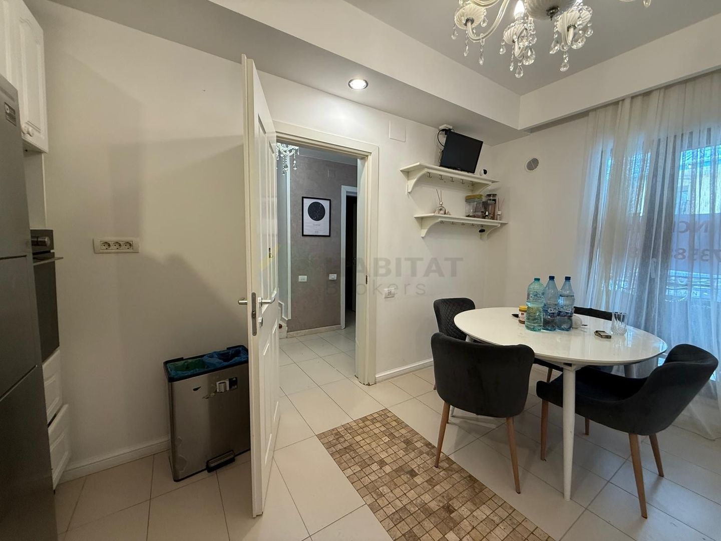 Casă  de inchiriat 4 camere, mobilată lux, curte 70 mp – Cosmopolis - Poză 3