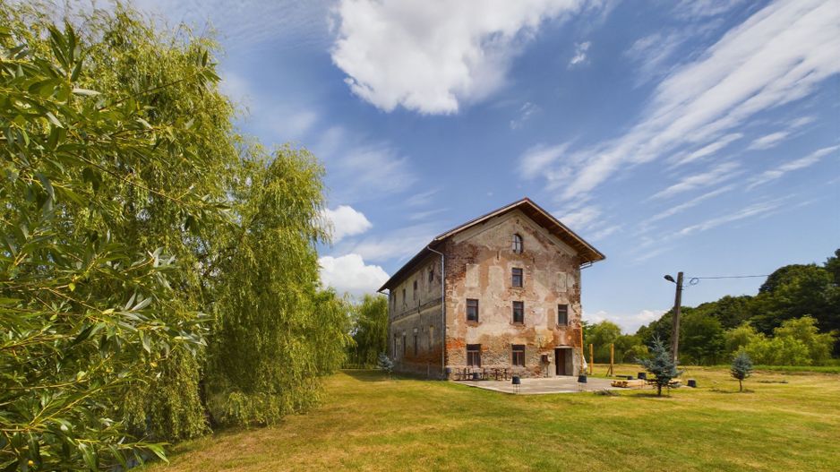 Moară istorică cu teren și luciu de apă în Aldești - Poză 8