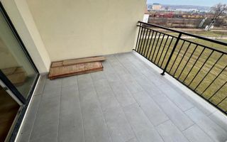 Super apartament 3 camere, 2 bai, terasa si balcon parcare si boxa - Poză 11