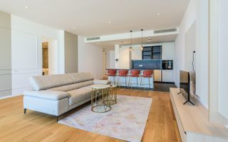 Apartament de lux cu vedere la mare în Mamaia - Poză 1