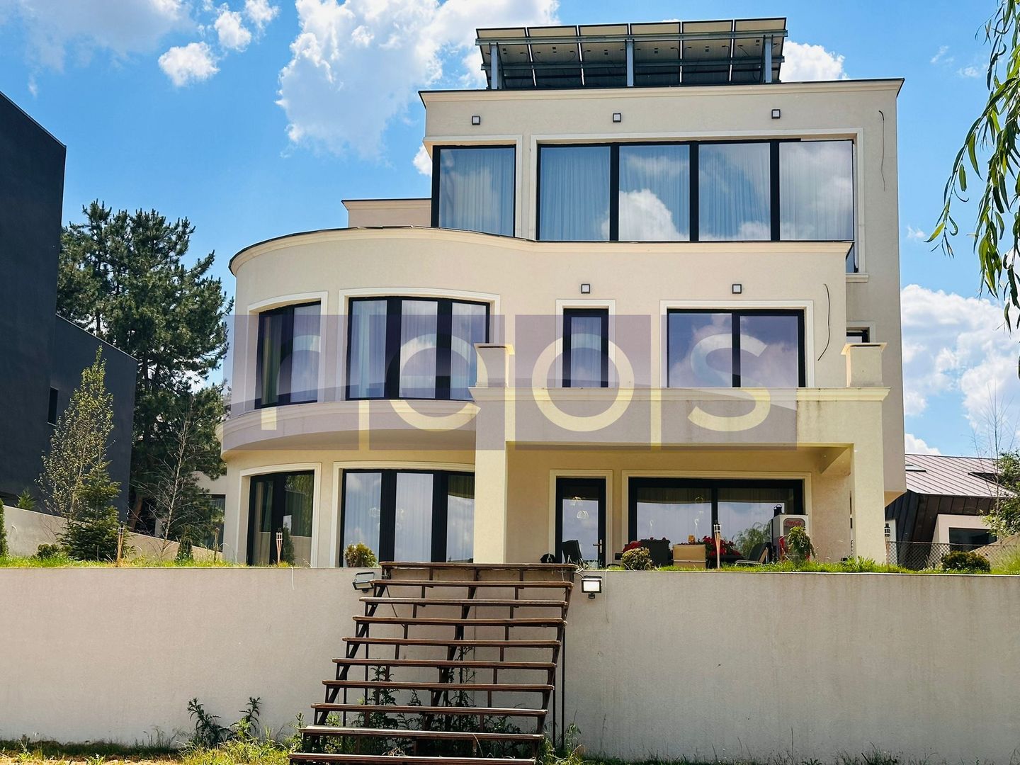 VILA DE LUX | BUFTEA LAC | 8 CAMERE - Poză 1