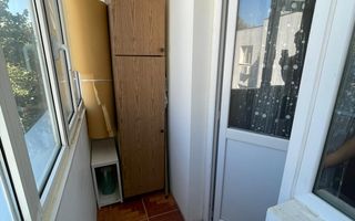 Tudor Vladimirescu str Tepes Voda - decomandat- an 1978 - mobilat - Poză 7