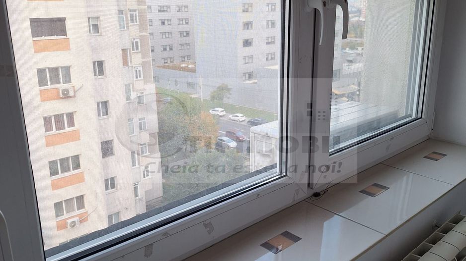 Apartament 2 cam decomandat- Bld. Poitiers- 115.000 euro - Poză 6