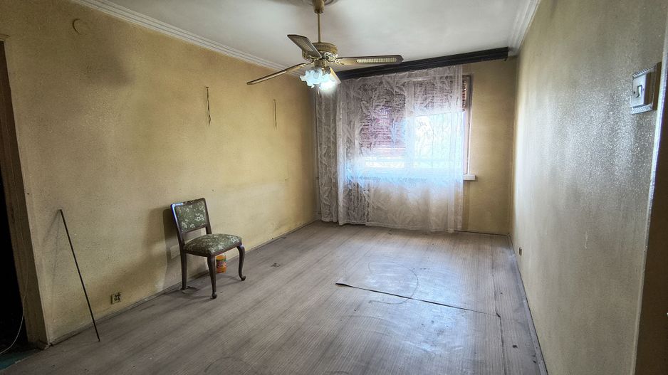 Apartament 3 camere semidecomandat Berceni - Poză 1