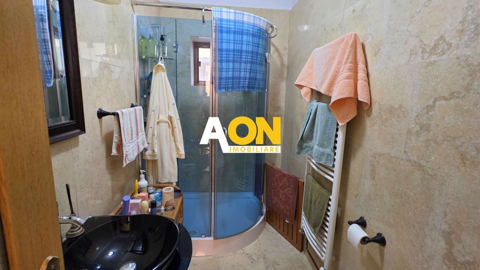 Duplex mobilat, utilat, 4 camere, garaj, zona exclusivista, Cetate - Poză 8