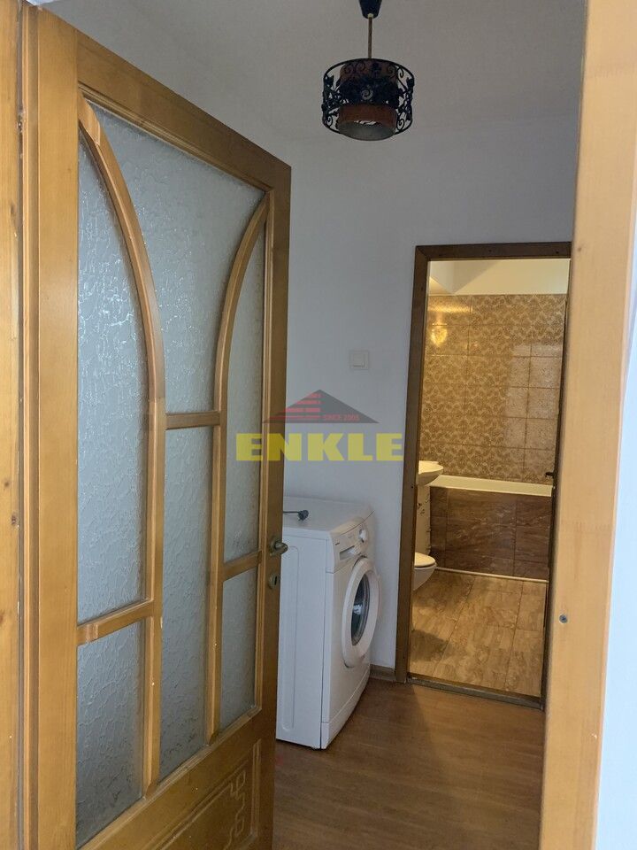 De vanzare apartament cu 2 camere, Zona Pietonalul Unirii, Etaj 1. - Poză 6
