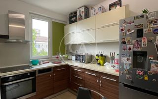 Apartament cu 3 camere de vanzare in zona Decebal, Oradea - Poză 6