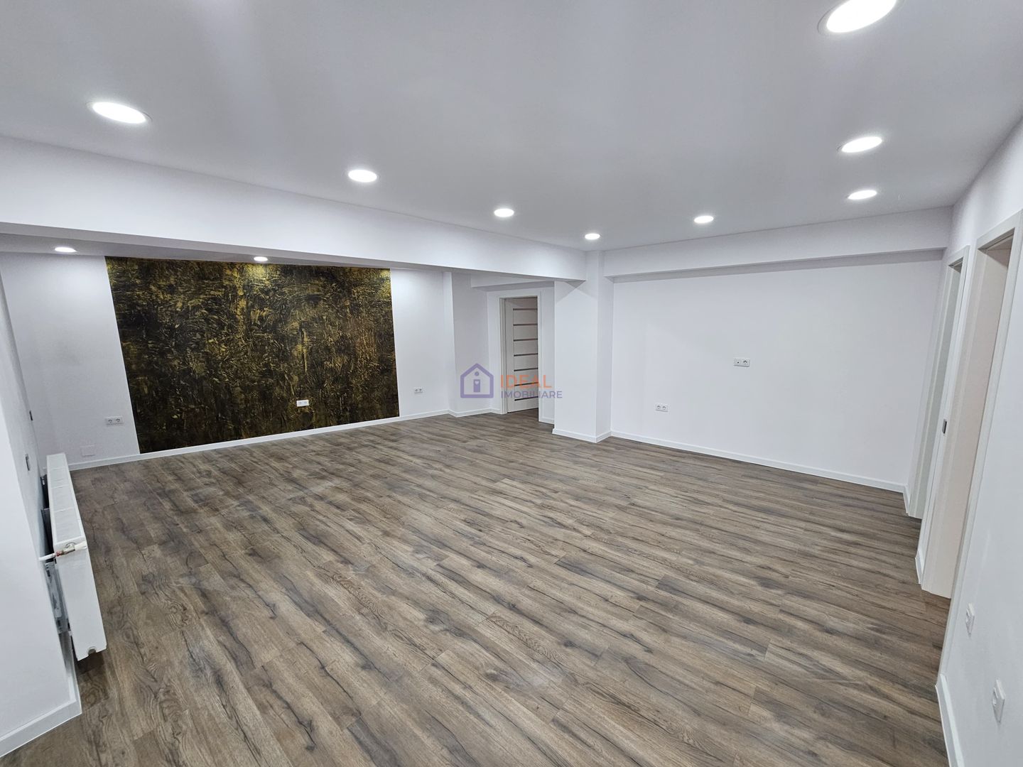 Apartament cu 3 camere si terasa, LA CHEIE 112 mp utili, zona Turnisor - Poză 2