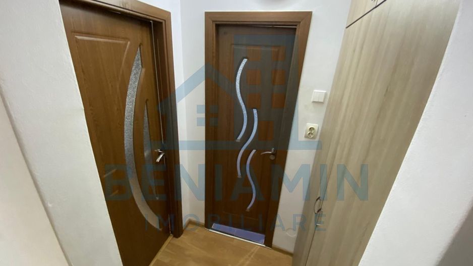 Apartament 3 camere Craiovita, etaj 3, teava de gaze - Poză 11