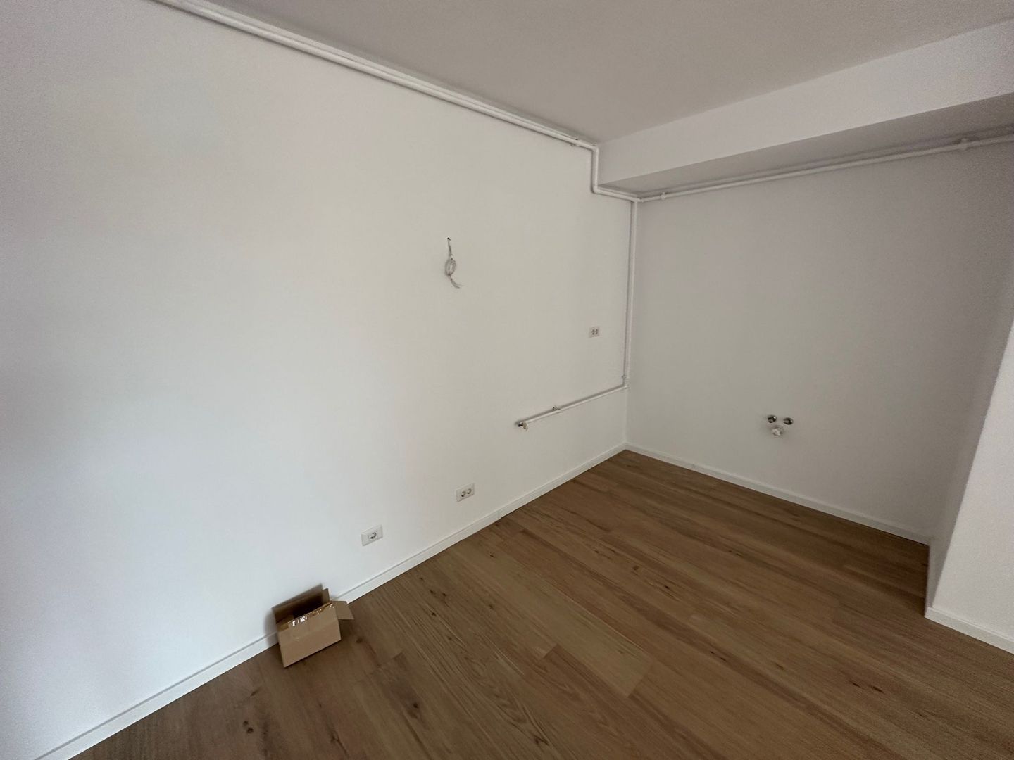 Apartament 3 camere bloc nou - Poză 14