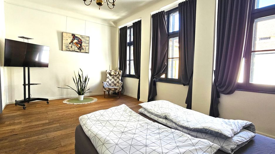 Apartament spectaculos de închiriat 4 camere 4 băi Centrul Istoric - Poză 10