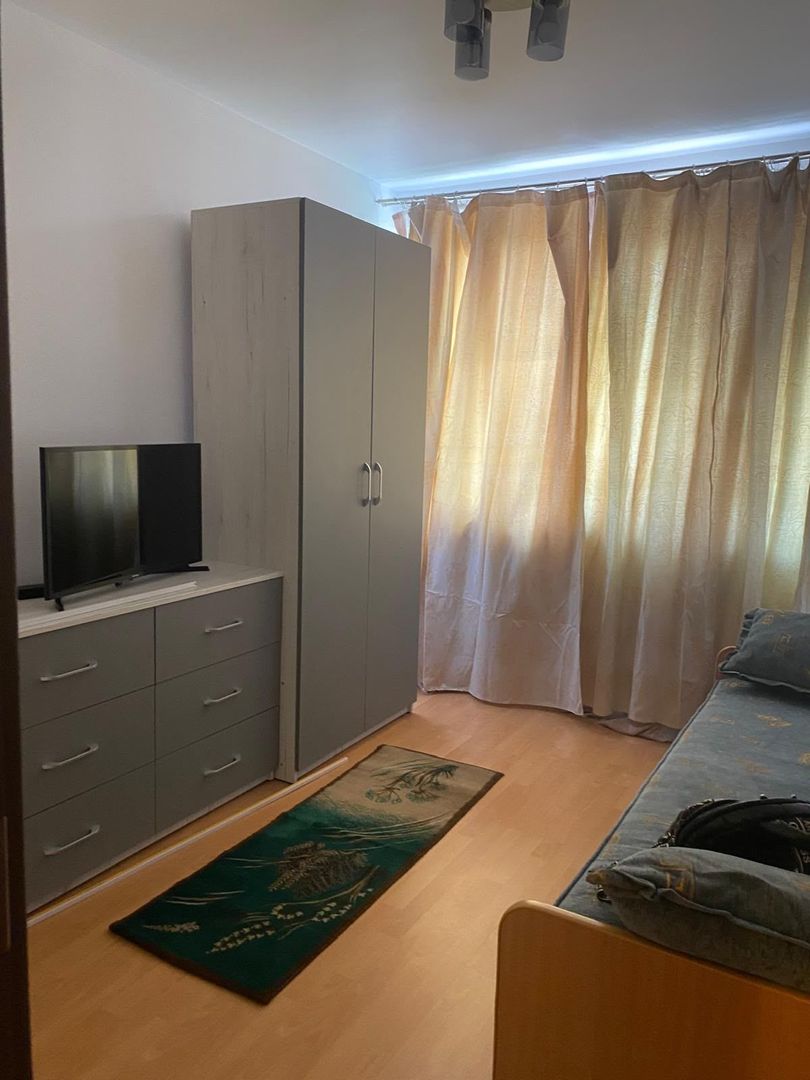 Apartament cu trei camere decomandat, Calea Grivitei - Poză 4