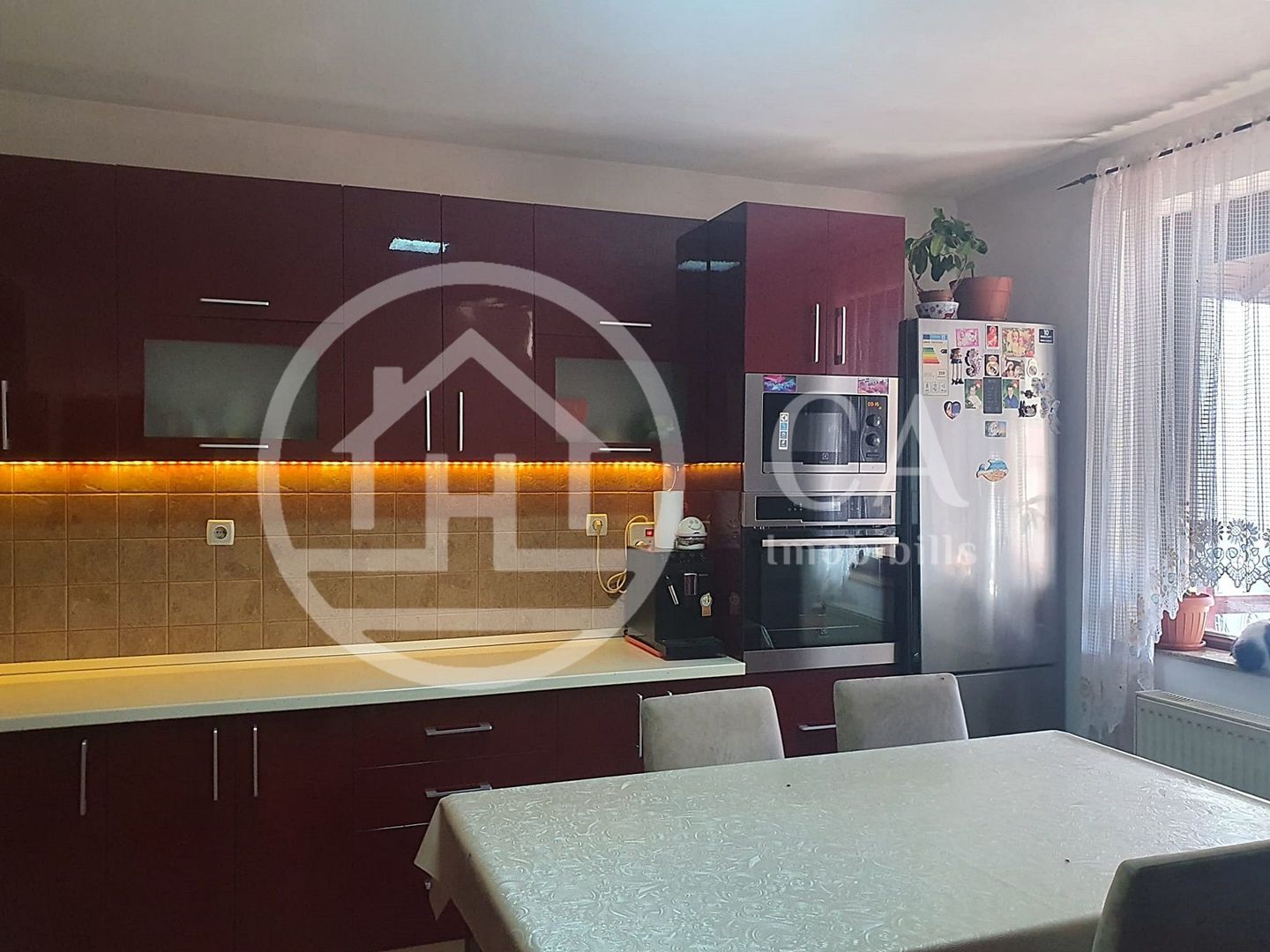 Casa de vnzare 4 camere pe zona Rogerius, Oradea. - Poză 5