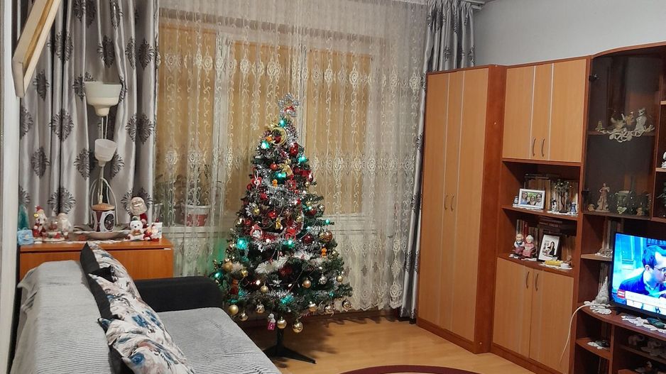 APARTAMENT 3 CAMERE DECOMANDAT 2 BAI BLOC 1980 UVERTURII - Poză 1