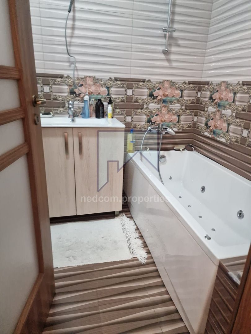 Vanzare Apartament lux de 3 camere in zona Jiului - Poză 15