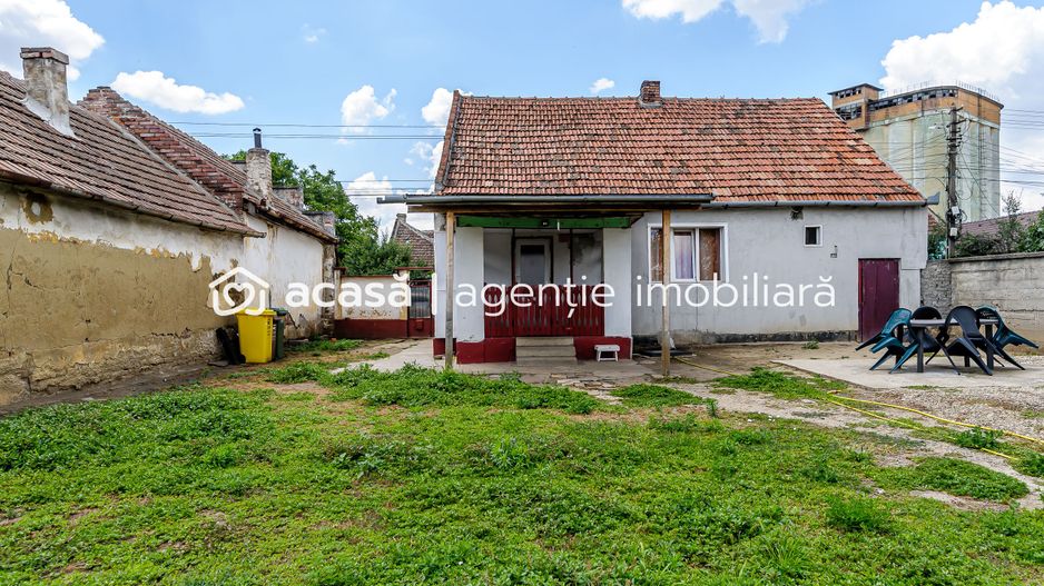 Ofertă rară! Casă cu teren generos în Poltura! - Poză 4