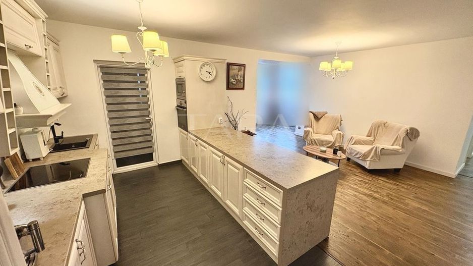 „Penthouse deosebit de vânzare în Florești, zona Panemar. - Poză 2