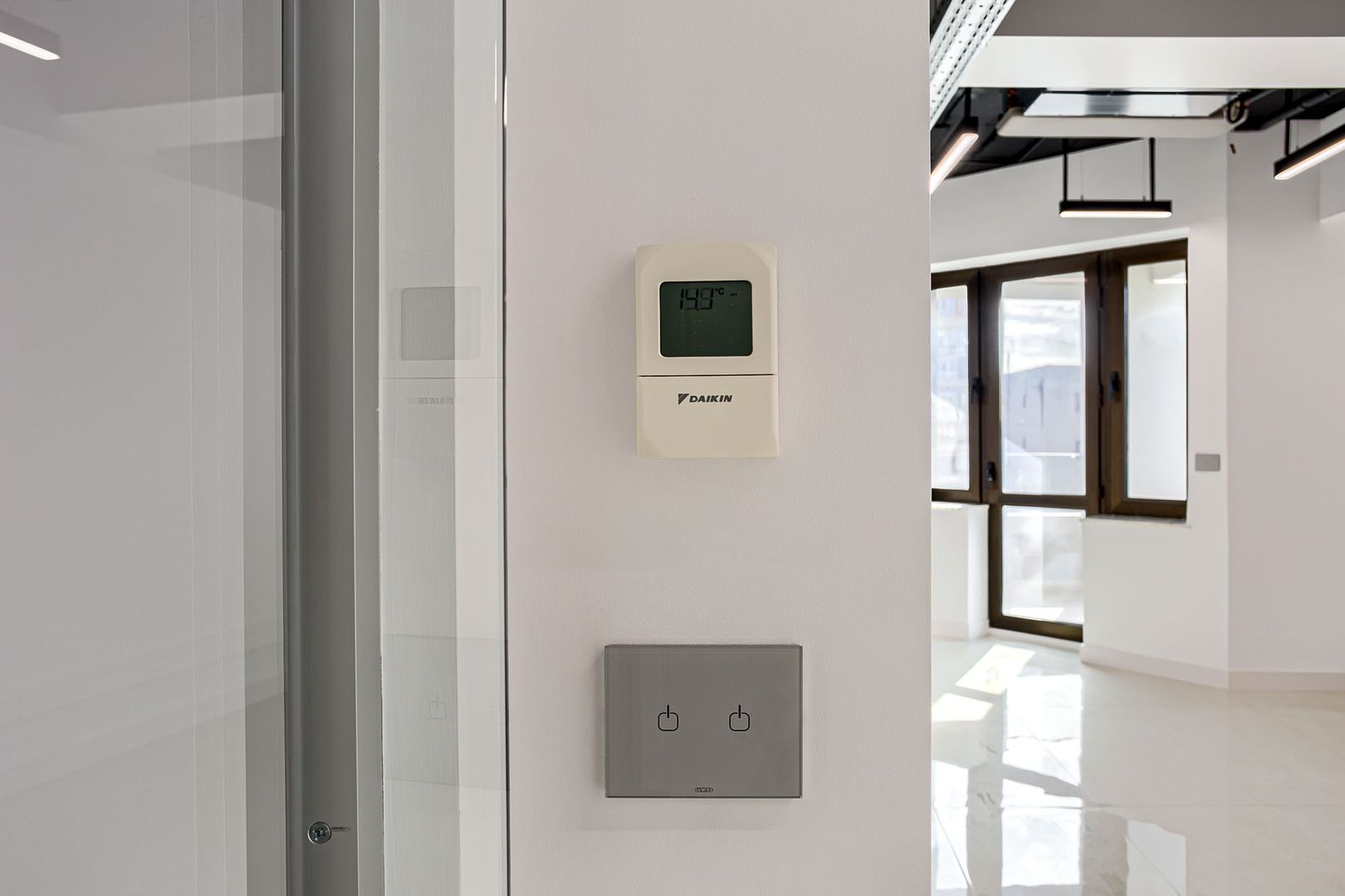 Spațiu modern de inchiriat destinat clinicilor sau companiilor - Poză 4