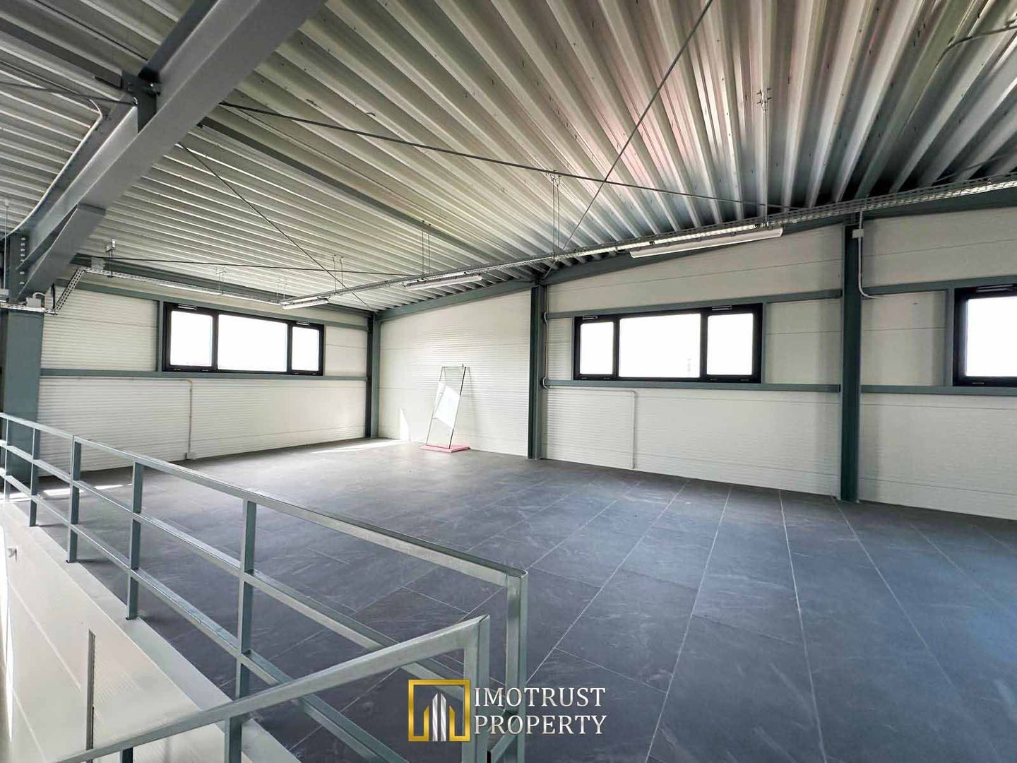 Hala de inchiriat, Arad Zona Industriala Sud- 871 mp - Poză 6