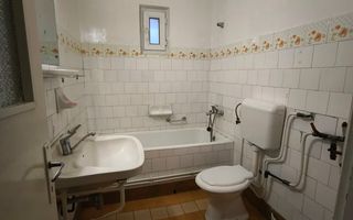Casă de vânzare | 2 min de Centrul Vechi | garaj | curte proprie - Poză 9