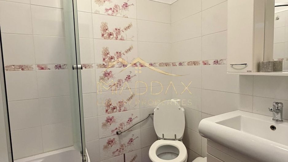 Vila spatioasa cu vedere spre lac Corbeanca - Poză 39