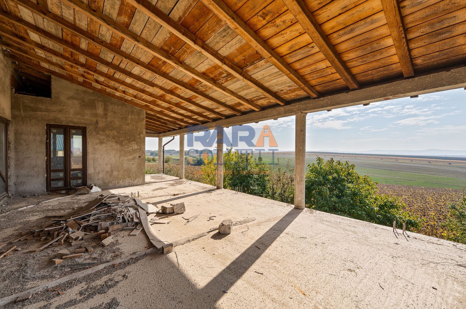 Casă P+1E, 402 mp, teren 3.600 mp, 17 km de Roman - PREȚ LA OFERTĂ! - Poză 11