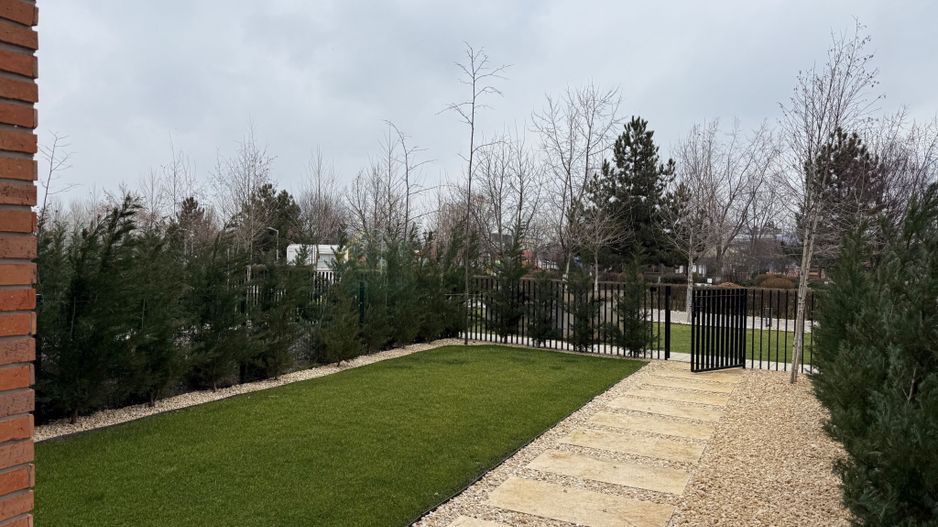 Vila urbana cu gradina langa parc in Tunari - Poză 14