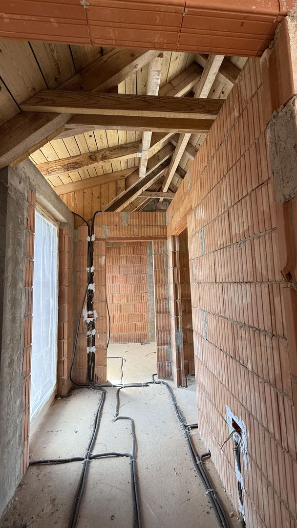 PROIECT DEOSEBIT CU GARAJ- LA ROSU - Poză 5