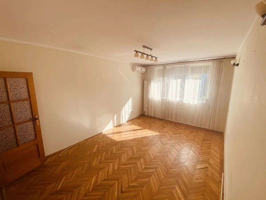 Apartament 3 camere Tiglina 2 - Poză 2