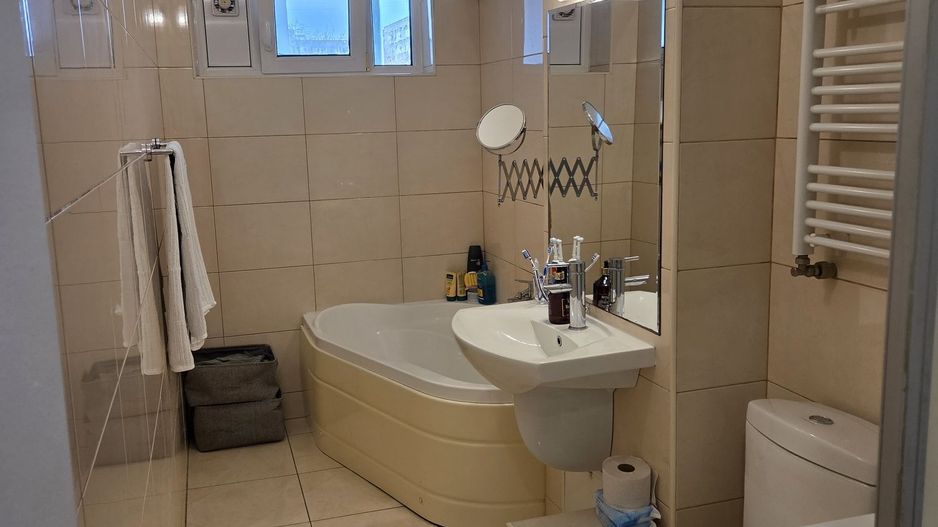 De vanzare apartament 3 camere Drumul Taberei - Poză 18