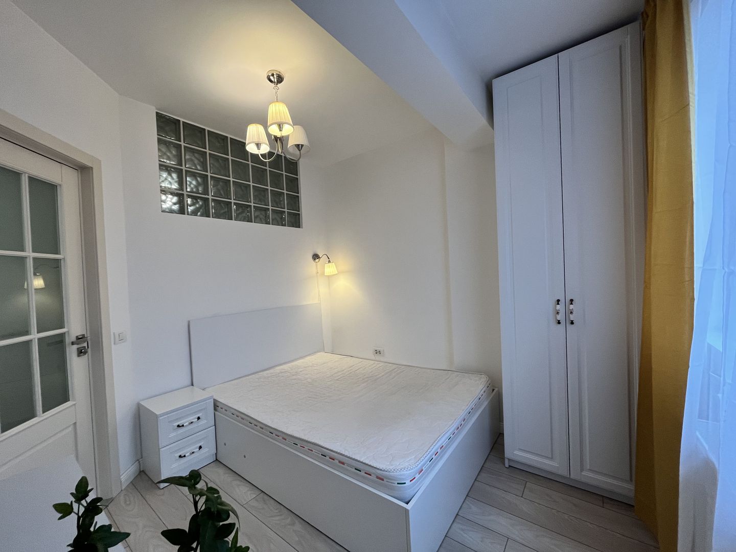 Studio bine compartimentat, parcare, complet mobilat, renovat, mutare imediata - Poză 5