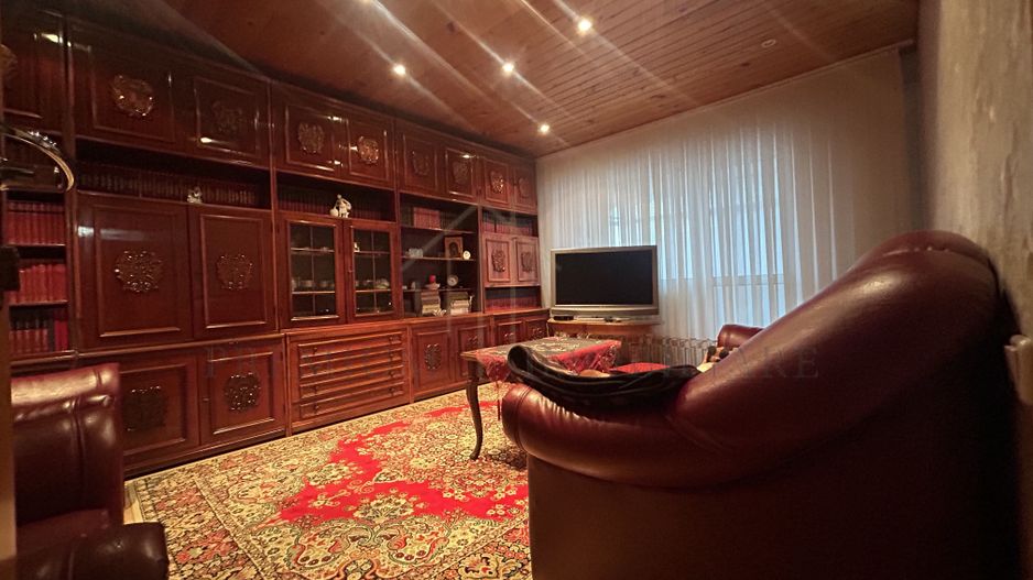 Apartament 3 camere zona de jos - Poză 2