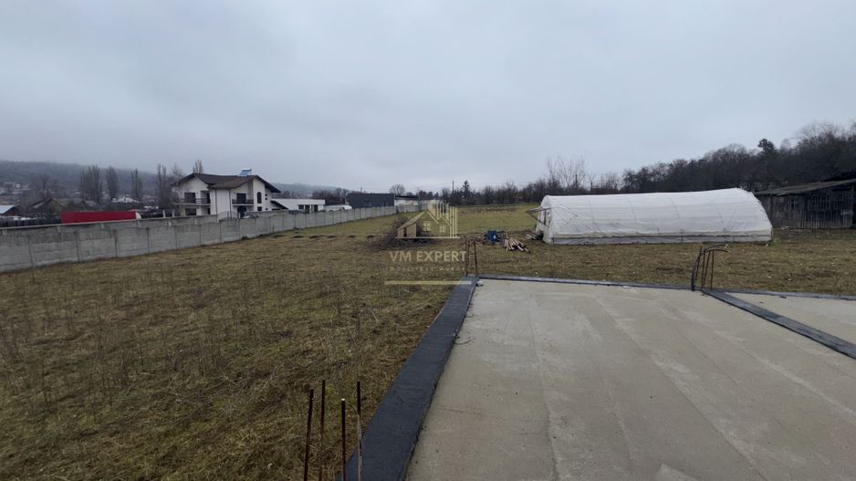 TEREN INTRAVILAN 2200 MP CAMPULUNG ARGES - Poză 6