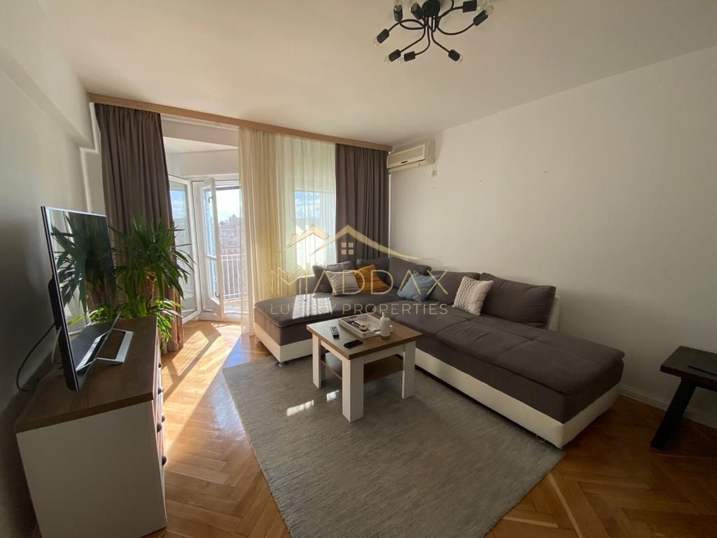 Apartament 2 camere ultracentral // Bulevardul Unirii // vedere Fantani - Poză 2