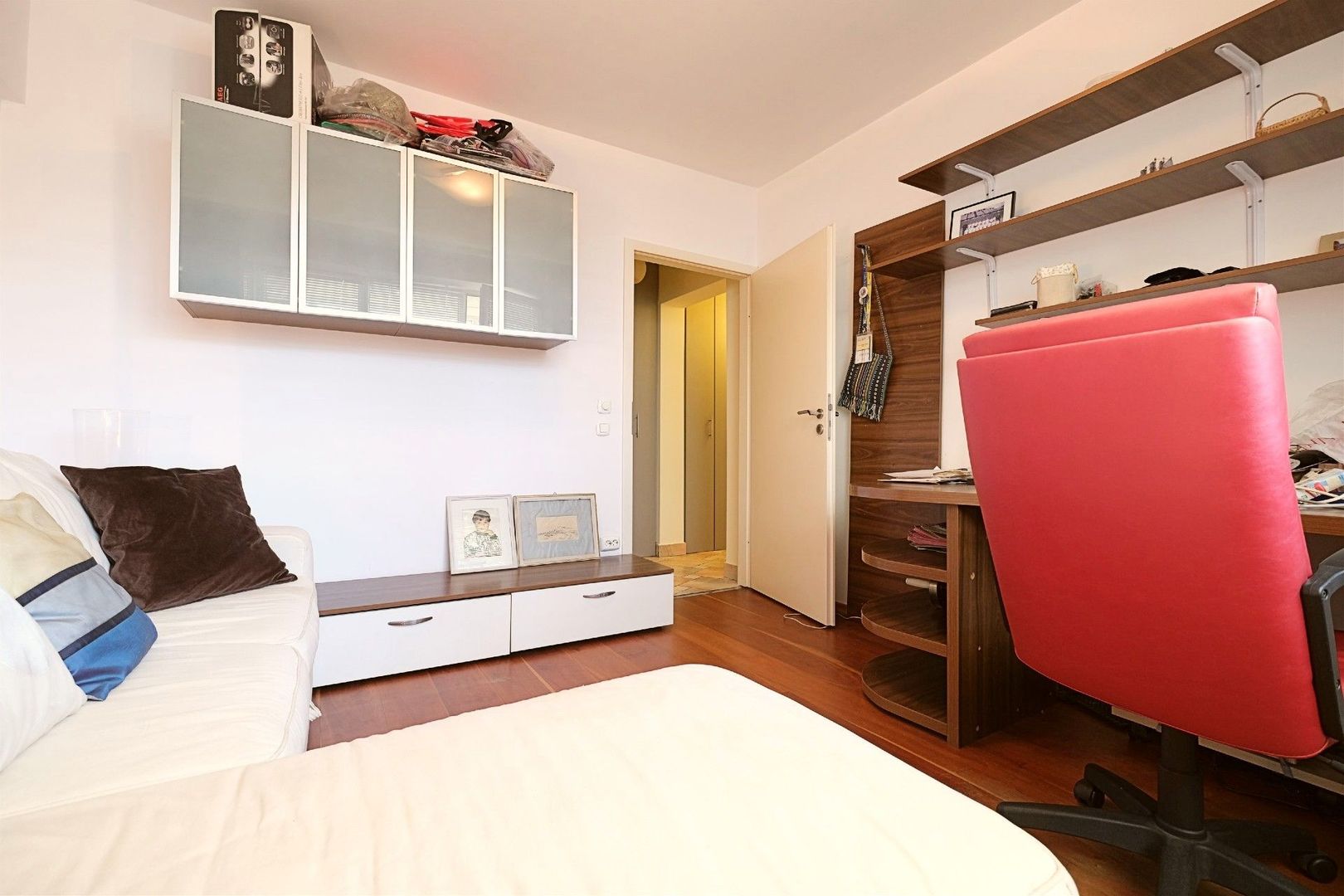 Doamna Ghica, apartament 3 camere decomandate, mobilate si utilate - Poză 6