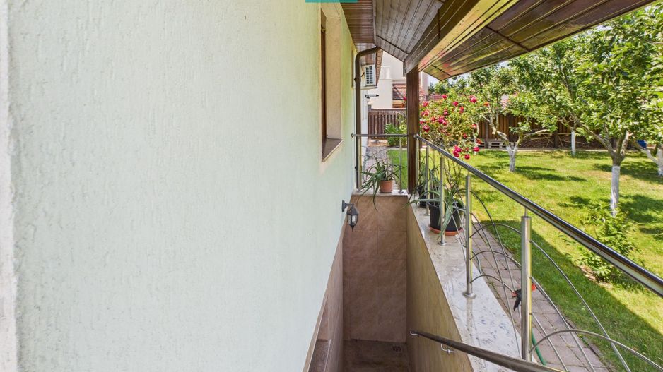 Casă cochetă în Sânleani - Cartierul Florilor - Poză 31