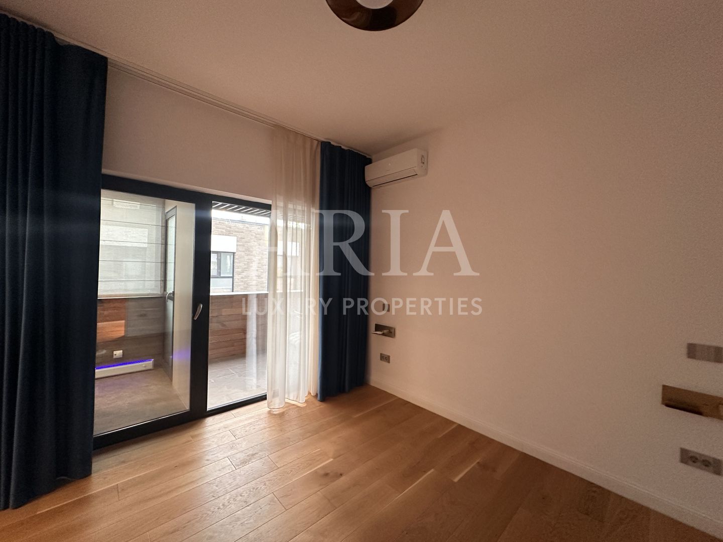 BELAIR LAKE - Penthouse duplex - LAKEFRONT - - Poză 26