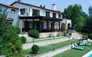 Vilă pe malul Lacului Snagov | 3.000 mp teren | 90 m deschidere lac - Poză 3