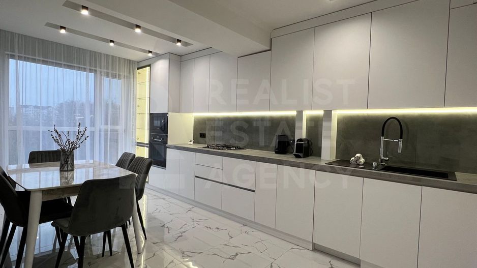 Chirie, apartament, 3 camere, str. Constantin Vîrnav, Telecentru - Poză 1