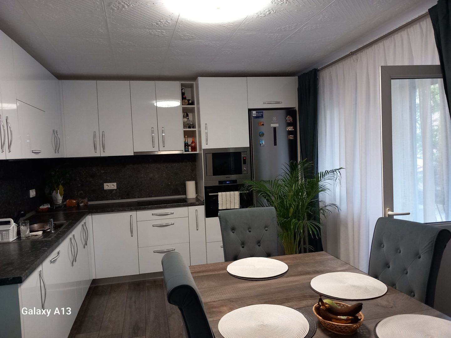 ageuropa.ro vinde apt. 2 cam RENOVAT 78mp utili etajul 1 în Micro 17. - Poză 3